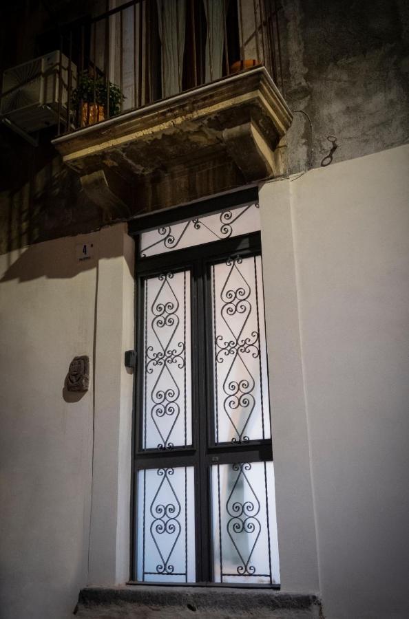 Ad Un Passo Dal Centro Apartment CTA Exterior foto